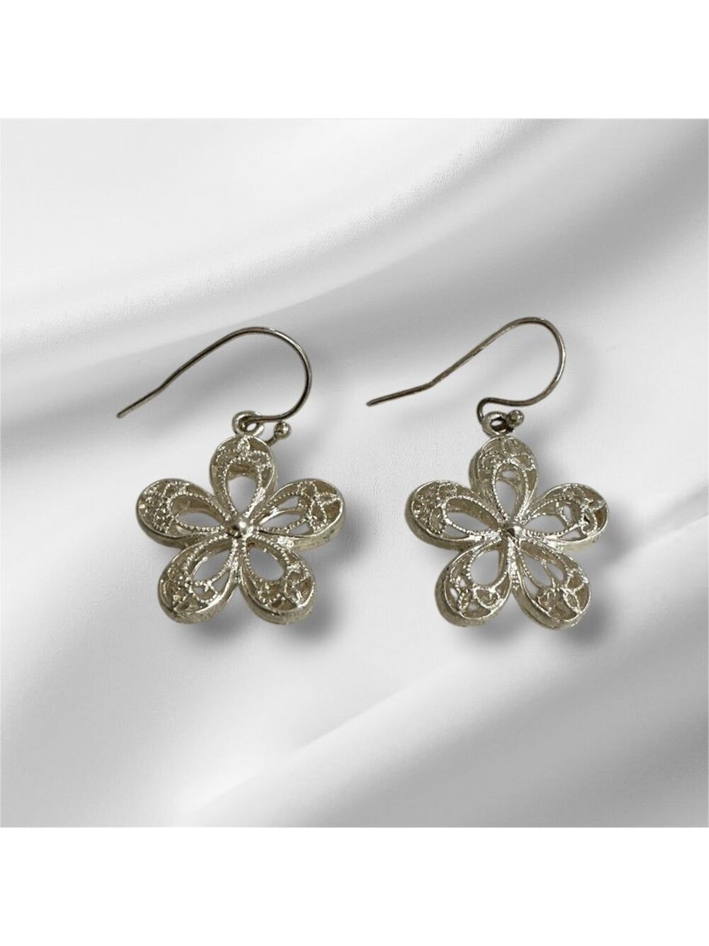 Vintage Sterling Silver Filigree Flower Dangle Earrings Drop Elegant Design